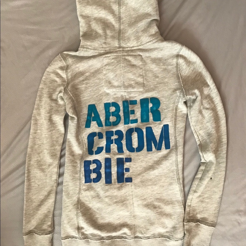 ABERCROMBIE & FITCH SWEATER